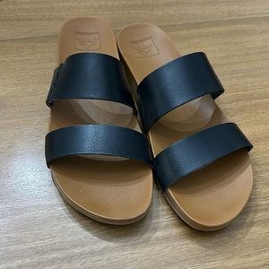 Reef Women's Cushion Bounce Vista Slide
Sandals Black size 10